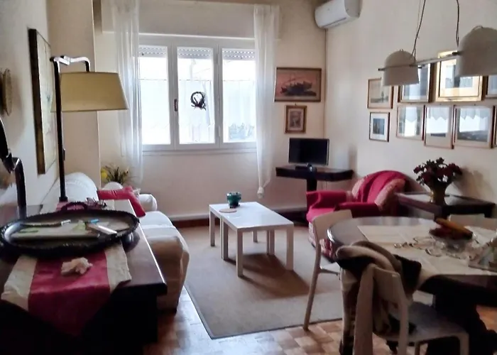 Sul Mare Апартаменти В'яреджо