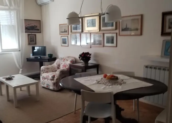 Sul Mare Апартаменти В'яреджо